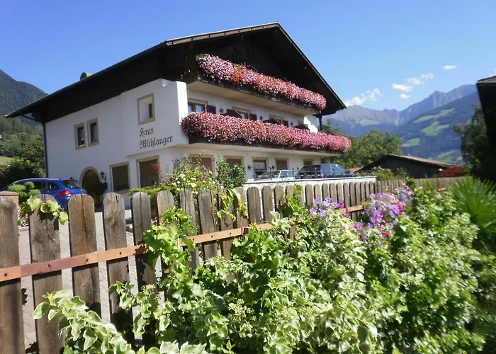 Hotel Garni Muehlanger Dorf Tirol